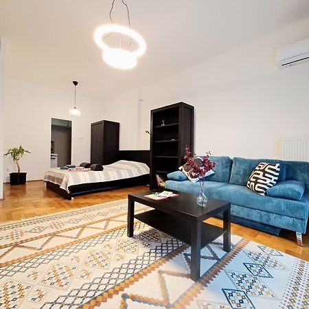 Hero'S Square Apartment Boedapest Buitenkant foto